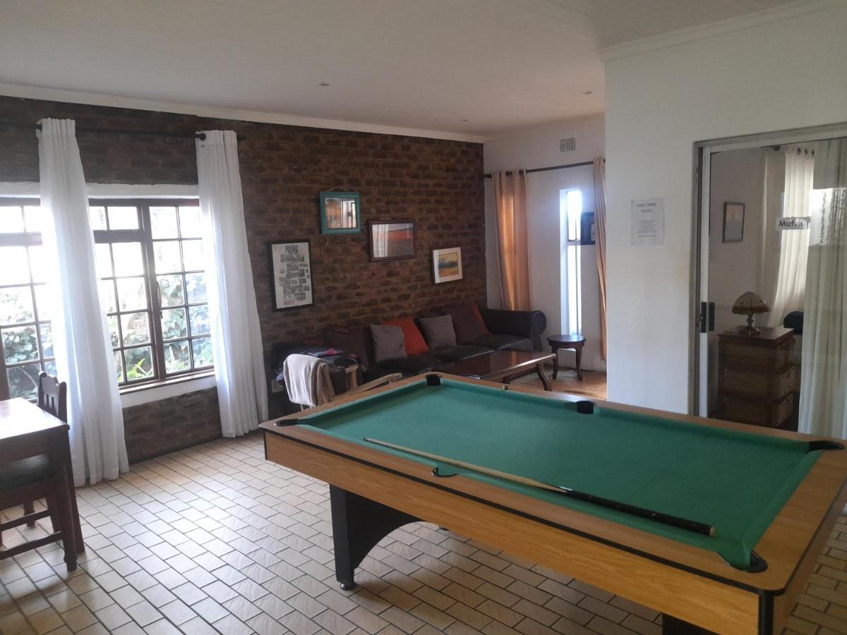 Albergue 1322 Backpackers International *