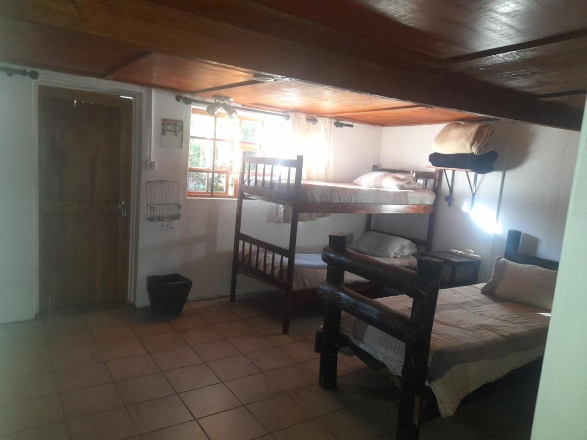 Albergue 1322 Backpackers International *