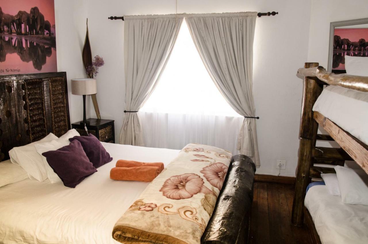 1322 Backpackers International Albergue