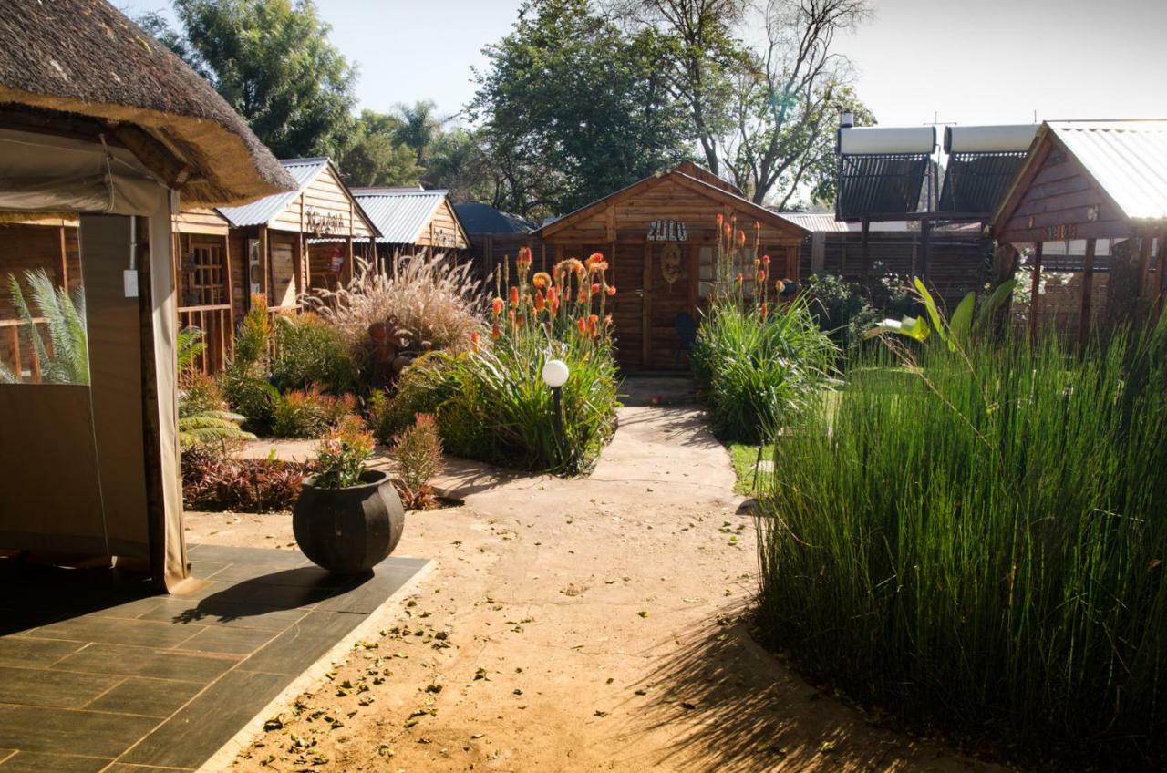Albergue 1322 Backpackers International *